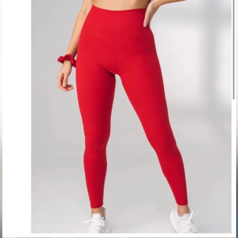 Vitality Cloud I Pant Ruby Red